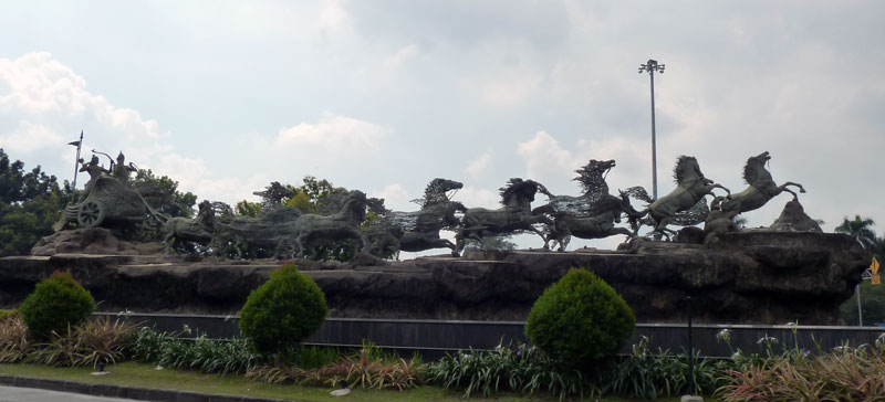 Arjuna Wijaya Statue