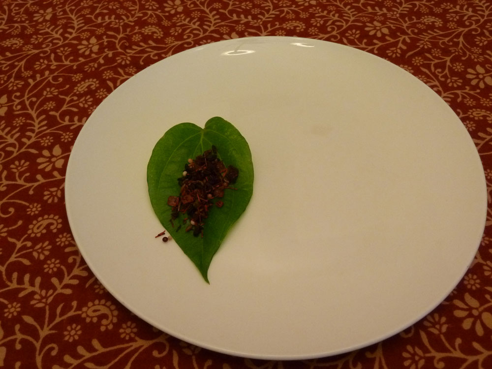 Paan with mukhwas